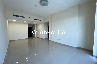 Community View | Bright | Close to Metro