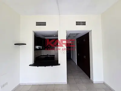 8 Wardrobe Studio Close to Metro