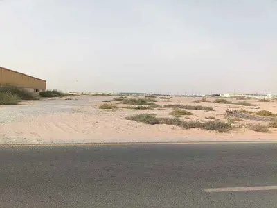 للبيع ارض في منطقة الصجعة الحنو القديم بلوك 4 مساحة 32 الف قدم