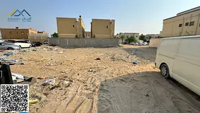 Distinctive land on three streets, available for division