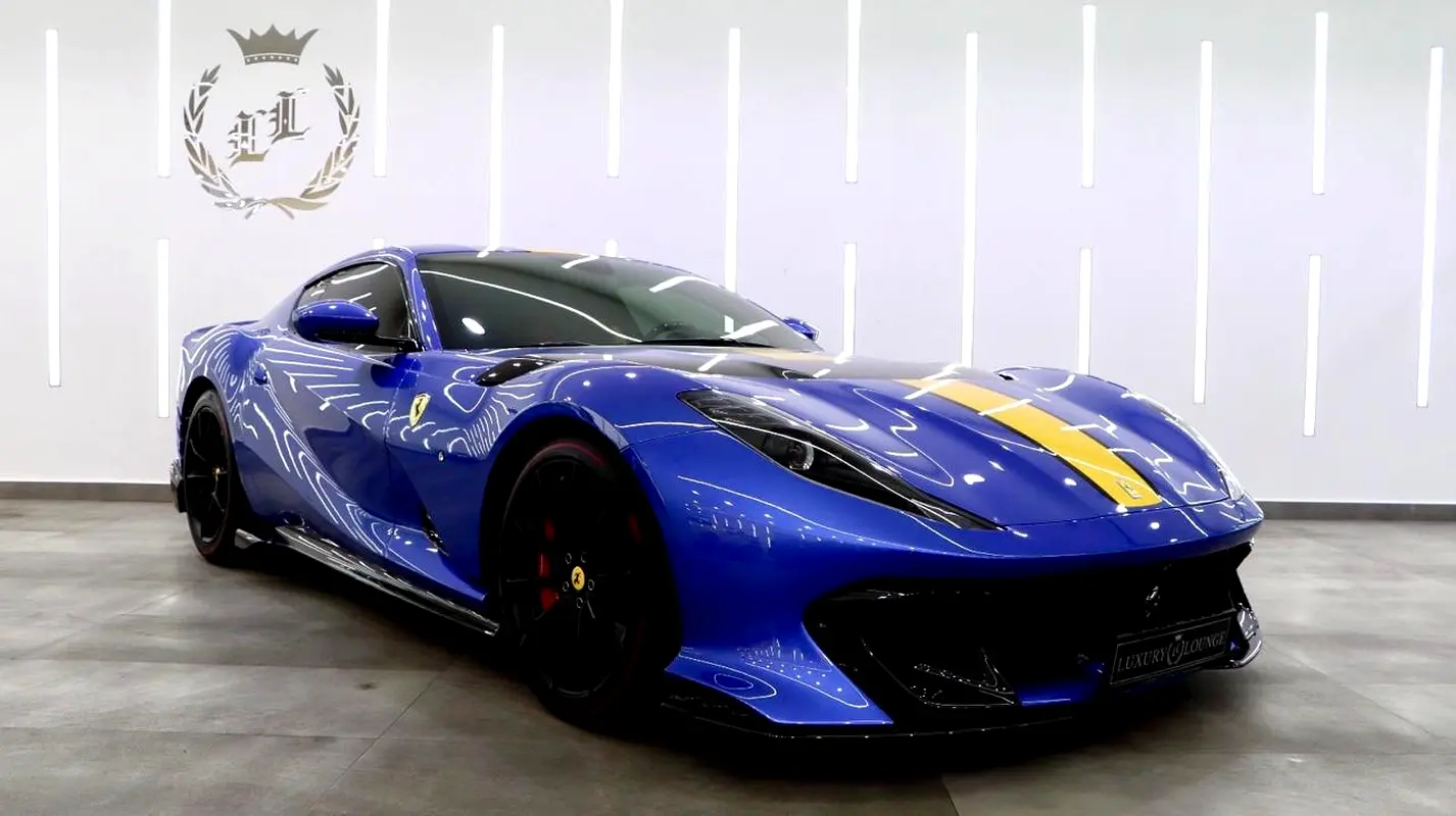 Ferrari 812 2023 — photo 1 of 18