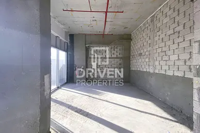 Ready to Move in | Prime Location | Large Layout
