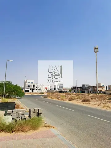 للبيع ارض زاوية في الحوشي الشارقة