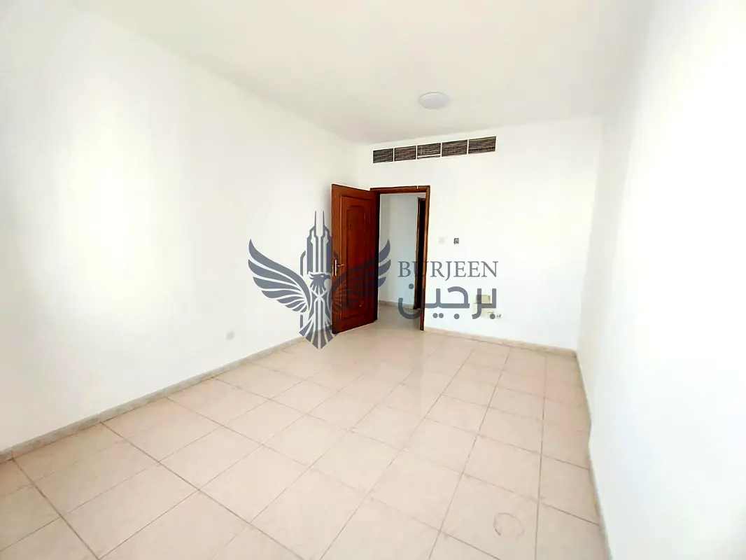 1BHK APARTMENT FAMILY BUILDING WITH BALCONY