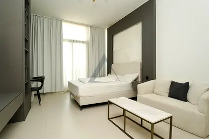 Multiple Cheques | Brand New | Modern Studio