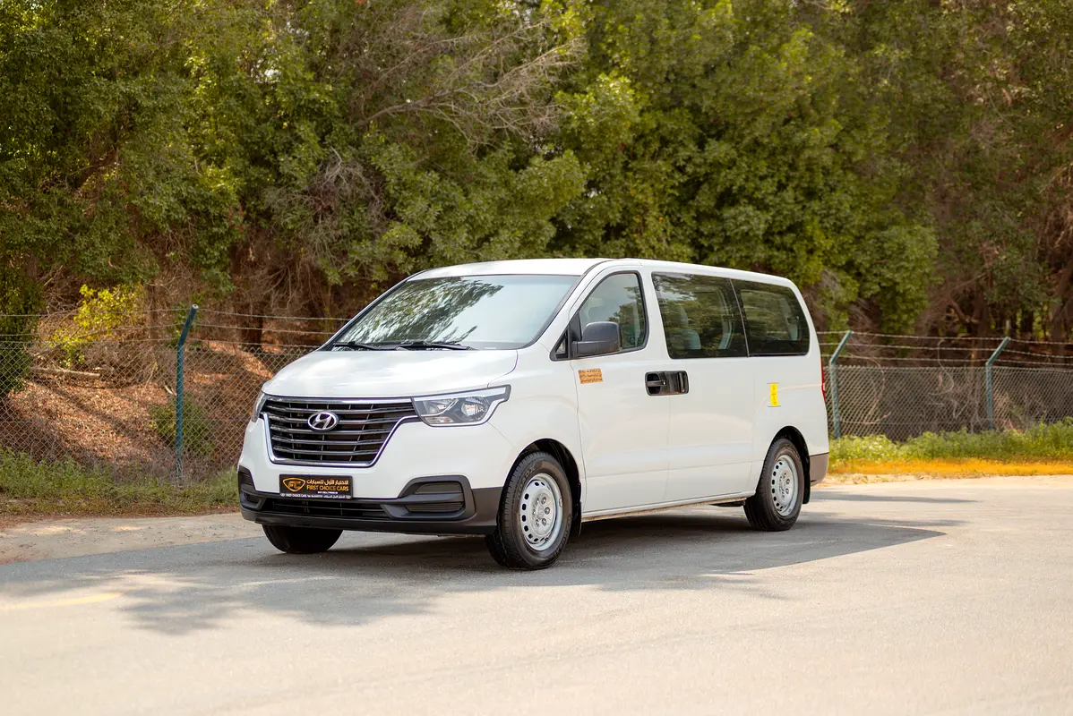 Hyundai H1 2021 — photo 1 of 18