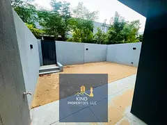 Specious 4 Bedroom | Ideal location | Middle Unit | Ready To Move |