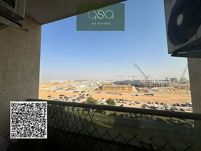 فرصتك فى إمتلاك شقة فاخرة مع الديكور بأحسن سعر للجميع مع إطلالة ساحرة على المدينة بالقرب من شارع الشيخ محمد بن زايد
