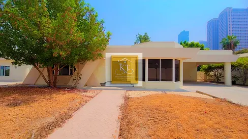 Stunning 4 BR + Maid!! Single Story!! large Back Yard Garden !!