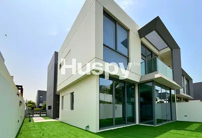 Single Row | Vacant | Landscaped