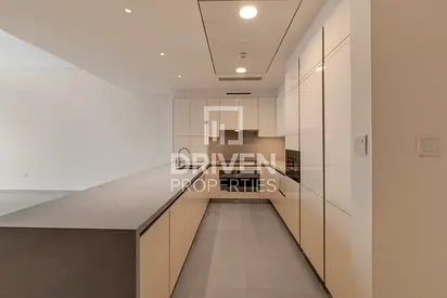 High Floor | Panoramic Park and Sea Views | Bright