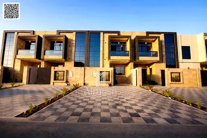 للبيع تاون هاوس  جديد يقع في منطقة الحليو – عجمان، في موقع مميز جدًا مقابل المسجد مباشرة دون أي فاصل، وهي ميزة نادرة تضيف قيمة كبيرة للعقار من حيث