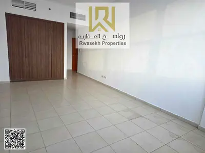 فرصة سكنية واستثمارية | شقة فاخرة للبيع في عجمان وان -إطلالة بحرية مباشرة