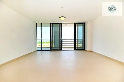 Family living | Miad room | Balcony | Elegant community