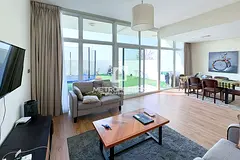 Single Row | Fully Furnished | Upgraded Clean