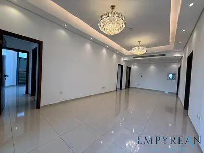 Spacious and Bright - High Floor - Close Kitchen With Maids