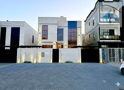فيلا بموقع مميز جدًا وقريب من شارع الشيخ محمد بن زايد، فرصة مثالية للسكن والاستثمار، من المالك مباشرة مع خصم مميز للعميل الكاش.