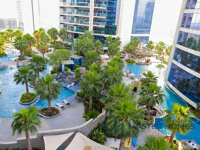 High floor | Unique Layout | Vacant | Canal Views