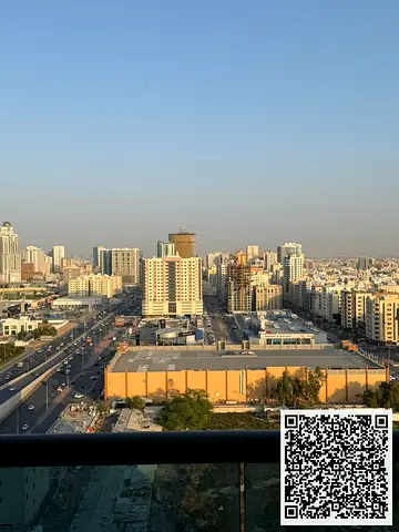 للبيع شقة غرفة وصالة في City Tower – كاش  🏢 تفاصيل الشقة:  غرفة نوم + صالة  البيع شامل الفرش  إطلالة مفتوحة على الشارقة  شقة خالية وجاهزة للسكن فورًا