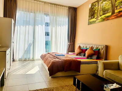 Premium Studio Living | Walk to the Mall DSO