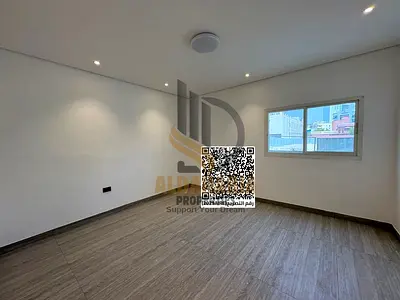 🏢 فرصة استثمارية ذهبية – بناية للبيع في الرميلة 1 – عجمان 💎  📍 موقع استراتيجي مميز يبعد فقط 3 دقائق سيرًا على الأقدام من البحر 🌊🚶‍♂  ✨ تفاصيل الع