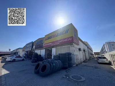 كامب صناعي للبيع بعجمان.منطقه الجرف الصناعيه 2.علي شارع الحمريه مباشره. المساحة الارض: 30 الف قدم.مكون:65 غرفه سكن عمال.9شبرات.تملك حر لجميع الجنسيات