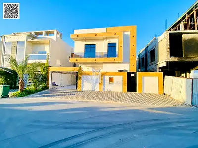 Freehold .Modern villa on a main street,No service fees