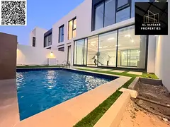 Luxury villa with 4 master bedrooms and a swimming pool. Fully equipped with a smart home system. Pr