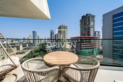 Spacious and Brand New Apt with Private Jaccuzzi