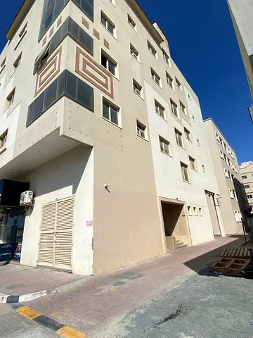 إعلان بيع مبنى | Ajman – Al Jurf 2  للبيع مبنى سكني تجاري (أرضي + 4 طوابق) الموقع: عجمان – منطقة الجرف 2 بناية مفتوحة على الشارع الرئيسي