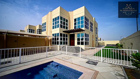 Ready-to-Move-In 4-Bedroom Luxury villa | Private Pool | Prestigious Construction