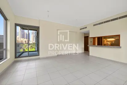 Large Layout | Prime Location | Modern Apartment