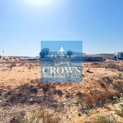 قطعتان أرضيتان صناعيتان للمغتربين (مساحة كل منهما ٢٩٠٦٣ قدم مربع) معروضتان للبيع في أم ثوب، أم القيوين