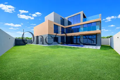 Luxury 5 Bedroom Villa with Pool - Brand New - smart home - 7300 sqft