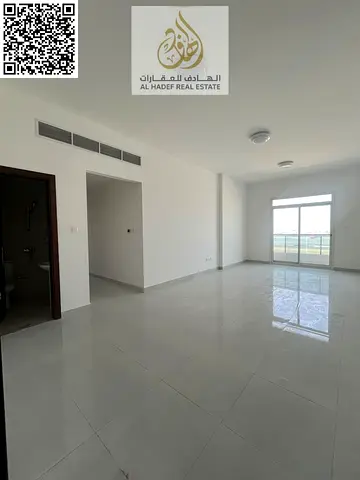 غرفتين وصاله مساحه كبيره 3 حمام مع استور اول ساكن بالجرف 2