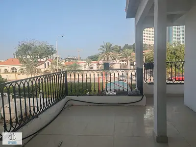 لا يمكن التاجير للعرب فقط للجنسيات الاجنبيه او الاسيويه