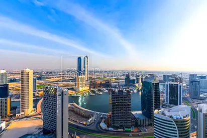 Spacious 2 Bed + Maids | 5 Minutes To Dubai Mall