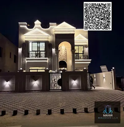 خمس غرف نوم رئيسية مع خزائن ملابس مدمجة غرفتا معيشة، واحدة في الطابق الأرضي والأخرى في الطابق العلوي مجلس (غرفة جلوس رسمية) غرفة للخادمة تكييف مركزي مساحة الأرض: ٣٣٠٤.٥٢ قدم مربع المساحة المبنية: حوال