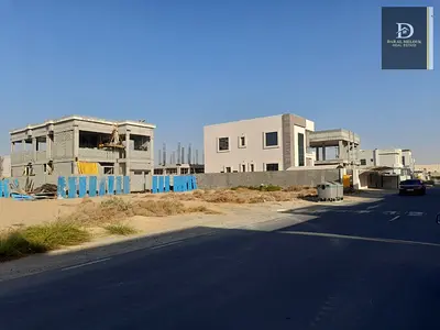 للبيع فى الشارقه   منطقه الحوشى   ارض سكنيه   مساحه : 3600 قدم   تصريح : ارضى + اول   على شارع 18 متر   تملك حر لجميع الجنسيات العربيه