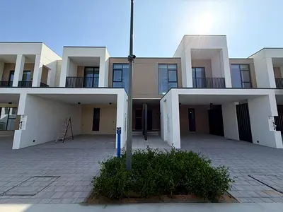 Elegant Homes | Family Community | Green & Gated