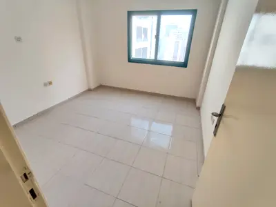 No deposit 2bhk with 1 washroom family buliding with baclouny