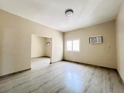 شقة واسعة غرفتين وصالة مع مكيف هواء | بدون دفعة مقدمة | مبنى جديد | شارع الوحدة | للعائلات | جاهزة للسكن |