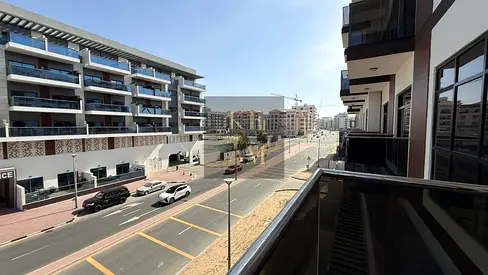 جديد كلياً | فاخر | غرفة نوم واحدة | مع شرفة | المدينة العالمية | وارسان 4