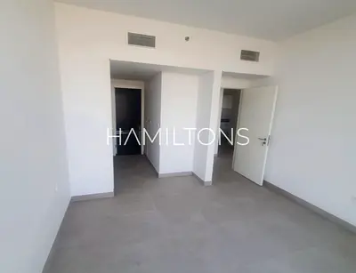 Luxury Apartment | Central Location | Resale