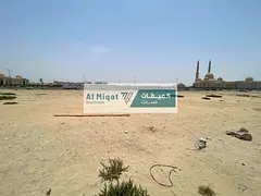 Commercial/residential land in a prime location for sale (ground floor + 7 floors)