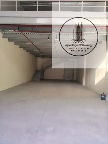 مستودع شوروم جانبي للإيجار بالجرف الصناعية 1 قرب السوق الصيني