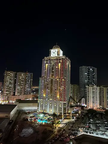 اقل سعرغرفه وصاله في ابراج الغلفا وموقع ولا اروع في قلب عجمان وكمان تشطيب ولا اروع وفوق كل دة خطه دفع ممتازة مع كل الخدمات .