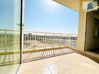large 1 bed with open facing for sale liwan Queue Point 750,000 AED
