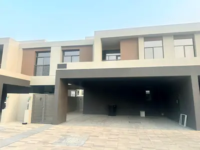 Hot Deal ! 4 BR Townhouse for Rent at The Pulse Beachfront 3