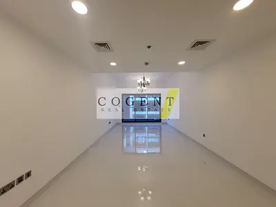 Lavish 1BHK | Massive Layout | Big Balcony | Walk-in Closet | Metro